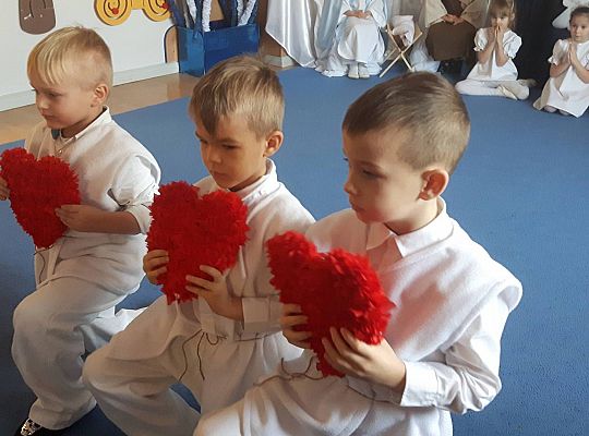 Jasełka w wykonaniu starszaków