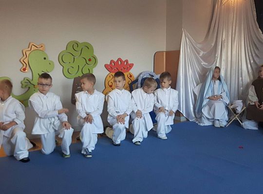 Jasełka w wykonaniu starszaków