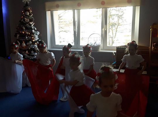 Jasełka w wykonaniu starszaków