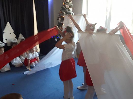 Jasełka w wykonaniu starszaków