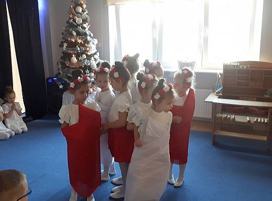 Jasełka w wykonaniu starszaków