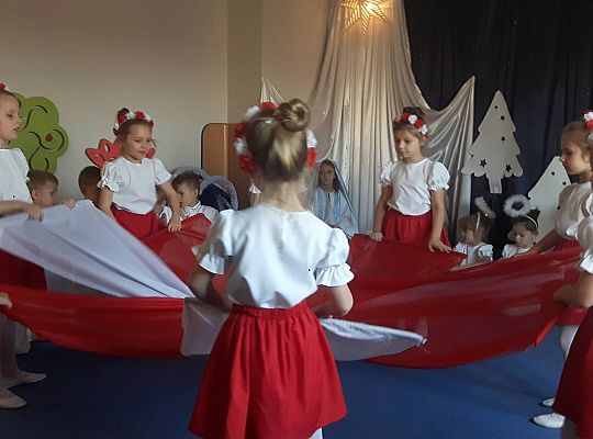 Jasełka w wykonaniu starszaków