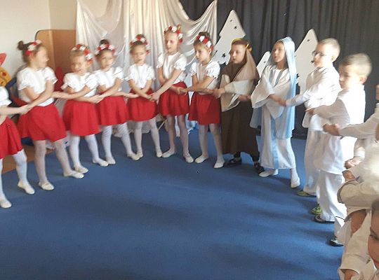 Jasełka w wykonaniu starszaków