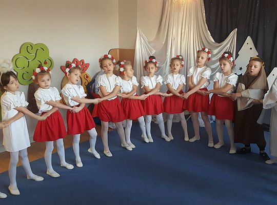 Jasełka w wykonaniu starszaków