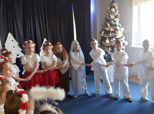 Jasełka w wykonaniu starszaków