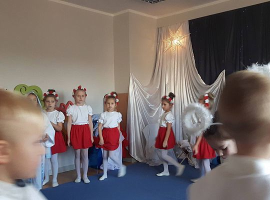 Jasełka w wykonaniu starszaków