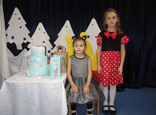 gr IV Urodzinki Niny i Kornelki