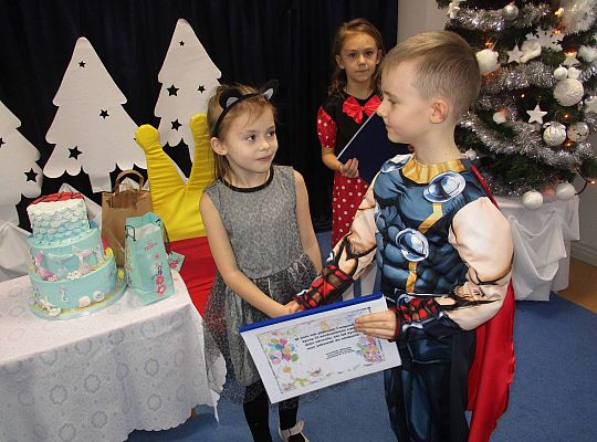 gr IV Urodzinki Niny i Kornelki