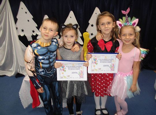 gr IV Urodzinki Niny i Kornelki