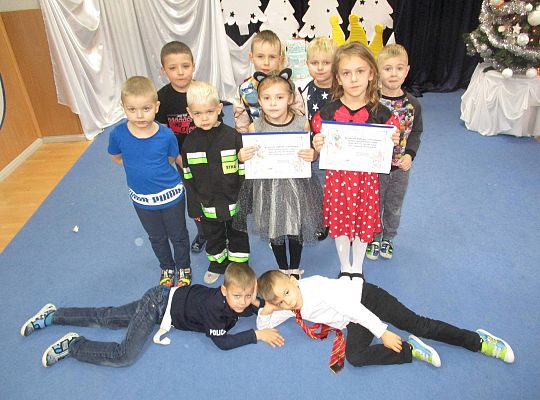 gr IV Urodzinki Niny i Kornelki