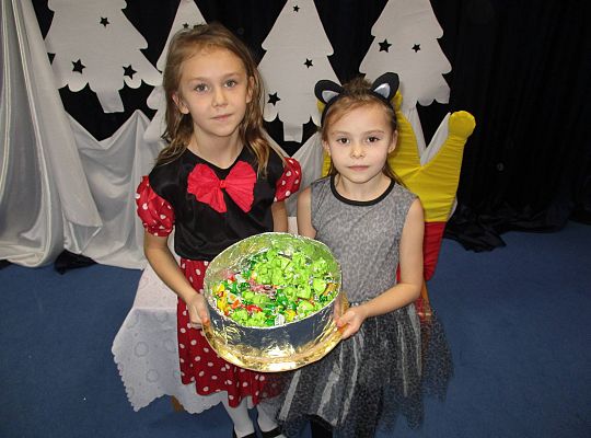 gr IV Urodzinki Niny i Kornelki