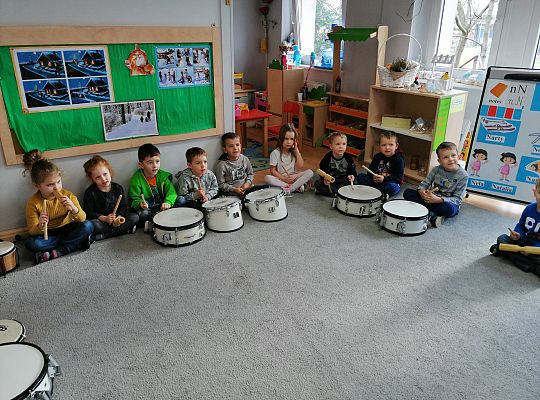 Gr III Zajęcia muzyczne z Panem Wiesławem Karpikiem