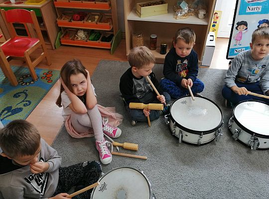 Gr III Zajęcia muzyczne z Panem Wiesławem Karpikiem
