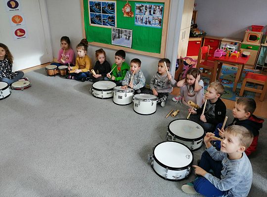 Gr III Zajęcia muzyczne z Panem Wiesławem Karpikiem