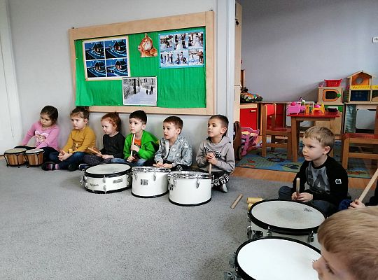 Gr III Zajęcia muzyczne z Panem Wiesławem Karpikiem