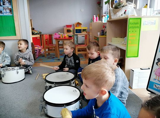 Gr III Zajęcia muzyczne z Panem Wiesławem Karpikiem