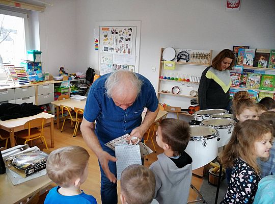 Gr III Zajęcia muzyczne z Panem Wiesławem Karpikiem
