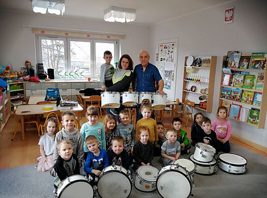 Gr III Zajęcia muzyczne z Panem Wiesławem Karpikiem