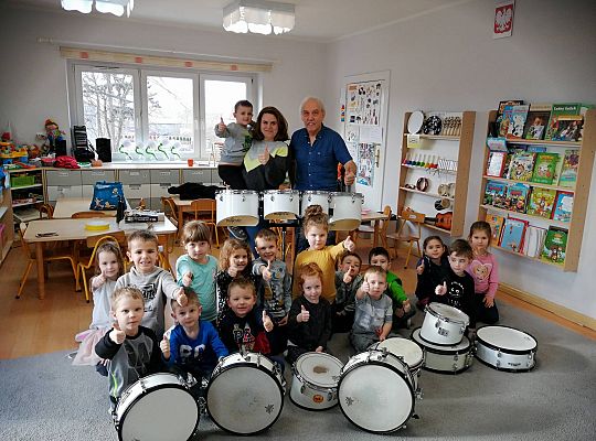 Gr III Zajęcia muzyczne z Panem Wiesławem Karpikiem