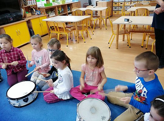 Gr IV zajęcia muzyczne z Panem Wiesławem Karpikiem
