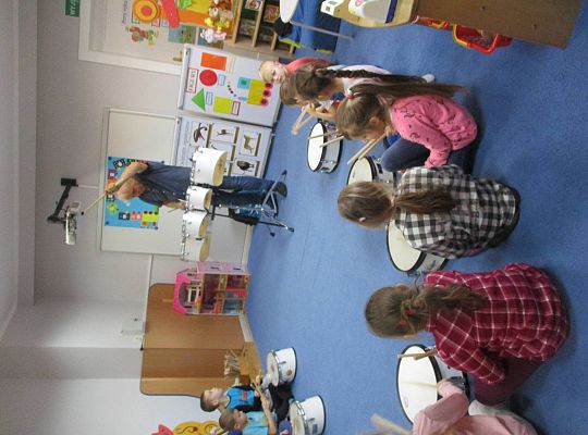 Gr IV zajęcia muzyczne z Panem Wiesławem Karpikiem