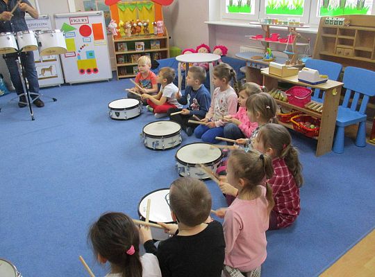 Gr IV zajęcia muzyczne z Panem Wiesławem Karpikiem