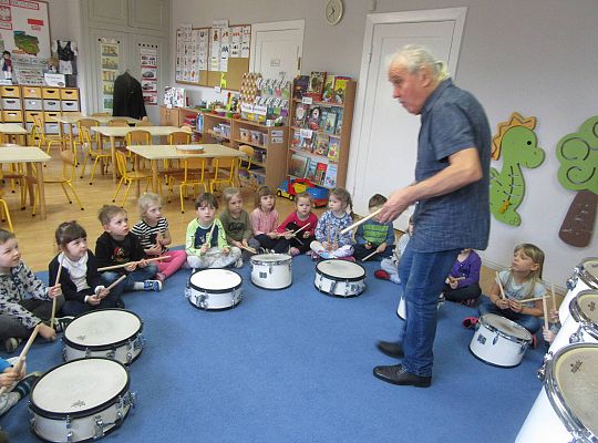 Gr II zajęcia muzyczne z Panem Wiesławem Karpikiem