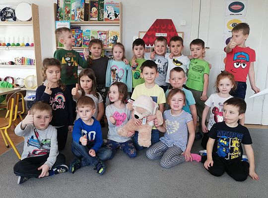 GR III Projekt współpracy między Lęborskimi przedszkolami "Mały miś w świecie wielkiej literatury"