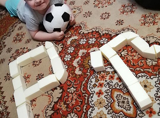 GR III tydzień 20.04-24.04 "Skąd bierzemy pieniądze"