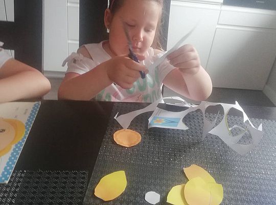 GR III tydzień 11.05-15.05 "Ziemię mamy tylko jedną"