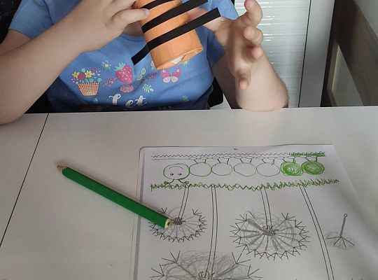 GR III tydzień 08.06-12.06 " Co piszczy w trawie"