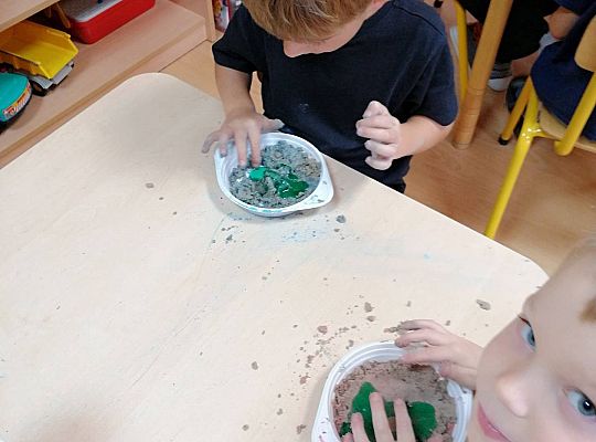 GR IV  Robimy piasek kinetyczny