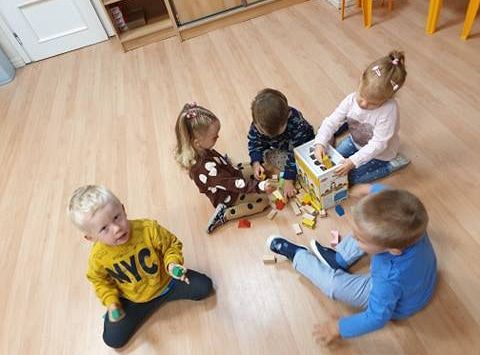 Gr I Pierwsze dni Maluszków w przedszkolu