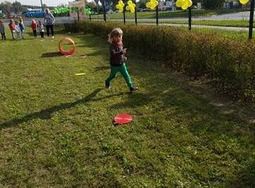 gr II Dzień Przedszkolaka- "Baw się zdrowo, na sportowo"