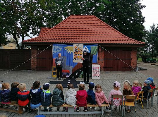 Teatrzyk "Szalona zebra z przejścia zbiegła"