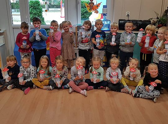 Gr II Muchomorek,muchomorek ma kapelusz w biały wzorek