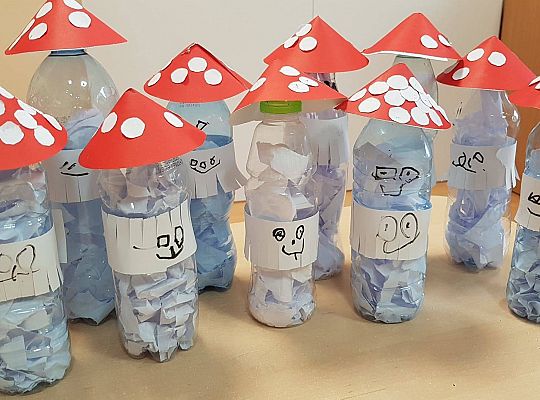 Gr II Muchomorek,muchomorek ma kapelusz w biały wzorek