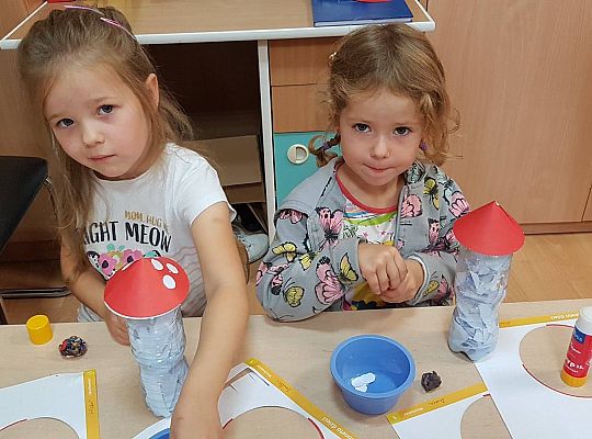 Gr II Muchomorek,muchomorek ma kapelusz w biały wzorek