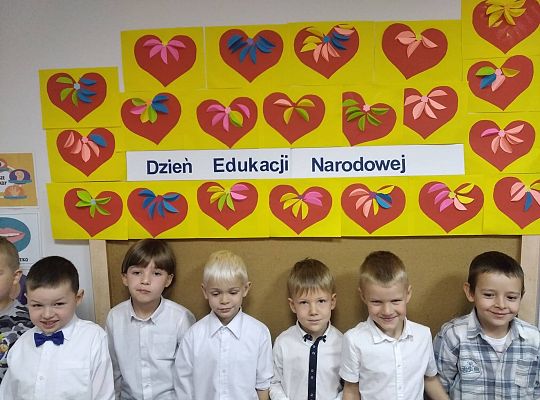 GR III Składamy serdeczne życzenia z okazji Dnia Edukacji Narodowej