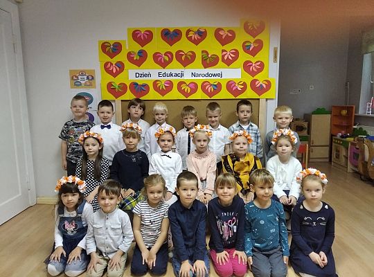 GR III Składamy serdeczne życzenia z okazji Dnia Edukacji Narodowej