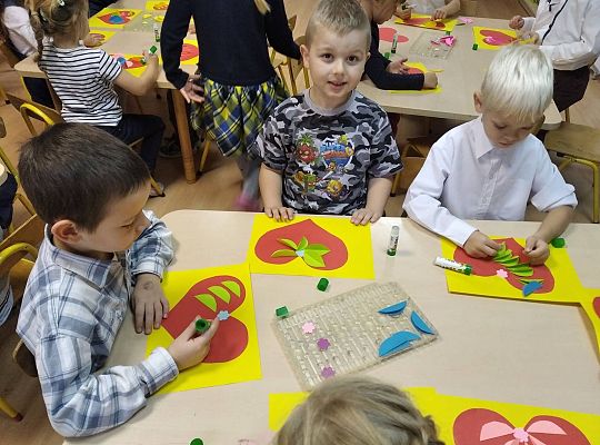 GR III Składamy serdeczne życzenia z okazji Dnia Edukacji Narodowej