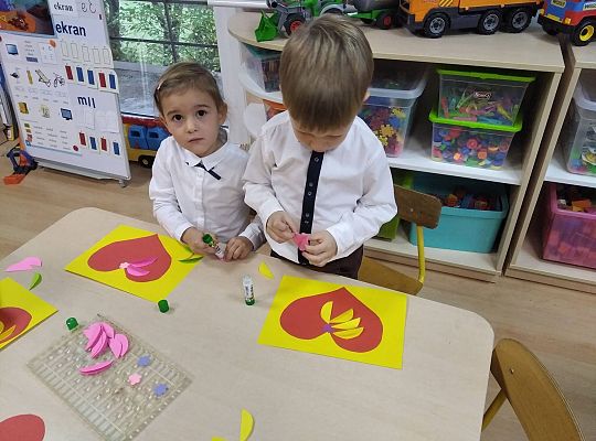 GR III Składamy serdeczne życzenia z okazji Dnia Edukacji Narodowej