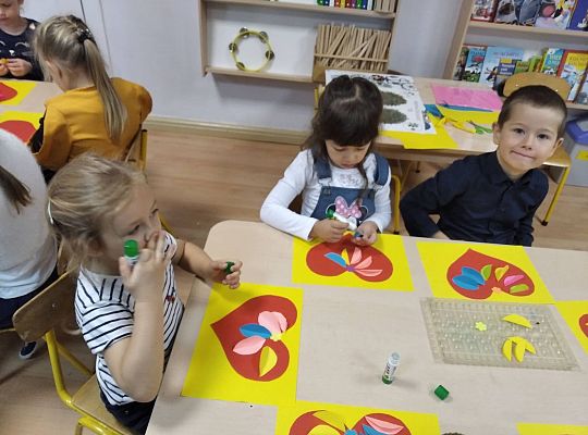 GR III Składamy serdeczne życzenia z okazji Dnia Edukacji Narodowej