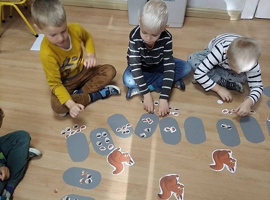 GR III Zapasy wiewiórki - opowieść matematyczna