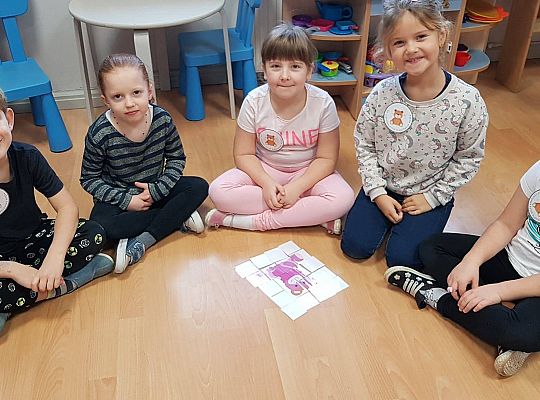 GR IV  "Dzień Pluszowego Misia" - filmik niespodzianka dla dzieci "Tygrysków"