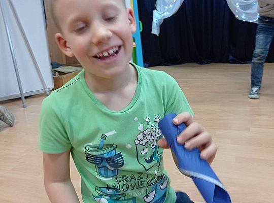 GR IV Uczymy się nakrywać do Wigilijnego stołu oraz składać serwetki