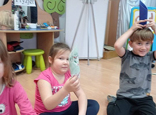 GR IV Uczymy się nakrywać do Wigilijnego stołu oraz składać serwetki