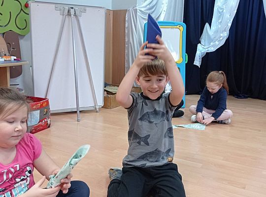 GR IV Uczymy się nakrywać do Wigilijnego stołu oraz składać serwetki