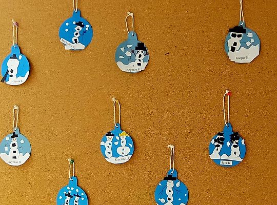 GR IV Praca techniczna - bombki na choinkę