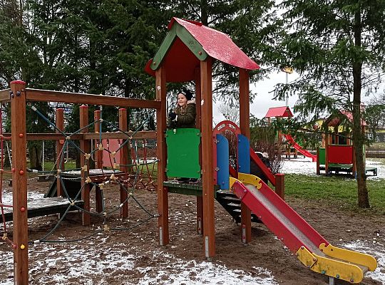 GR IV Ferie - zabawy na placu zabaw